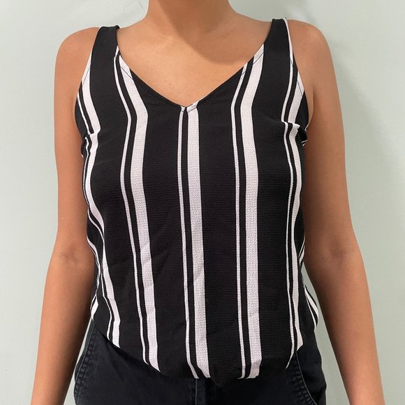 Cute Business Top. Size Small. - Picture 1 of 2